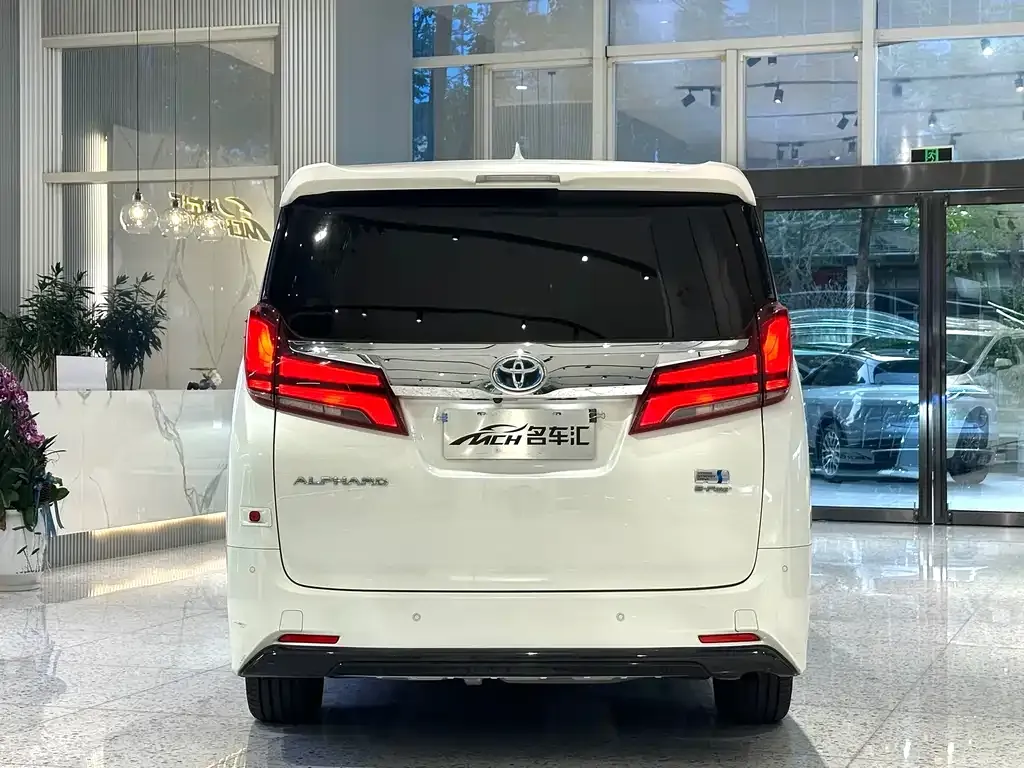 Toyota Alphard 2023 из CN, фото 2