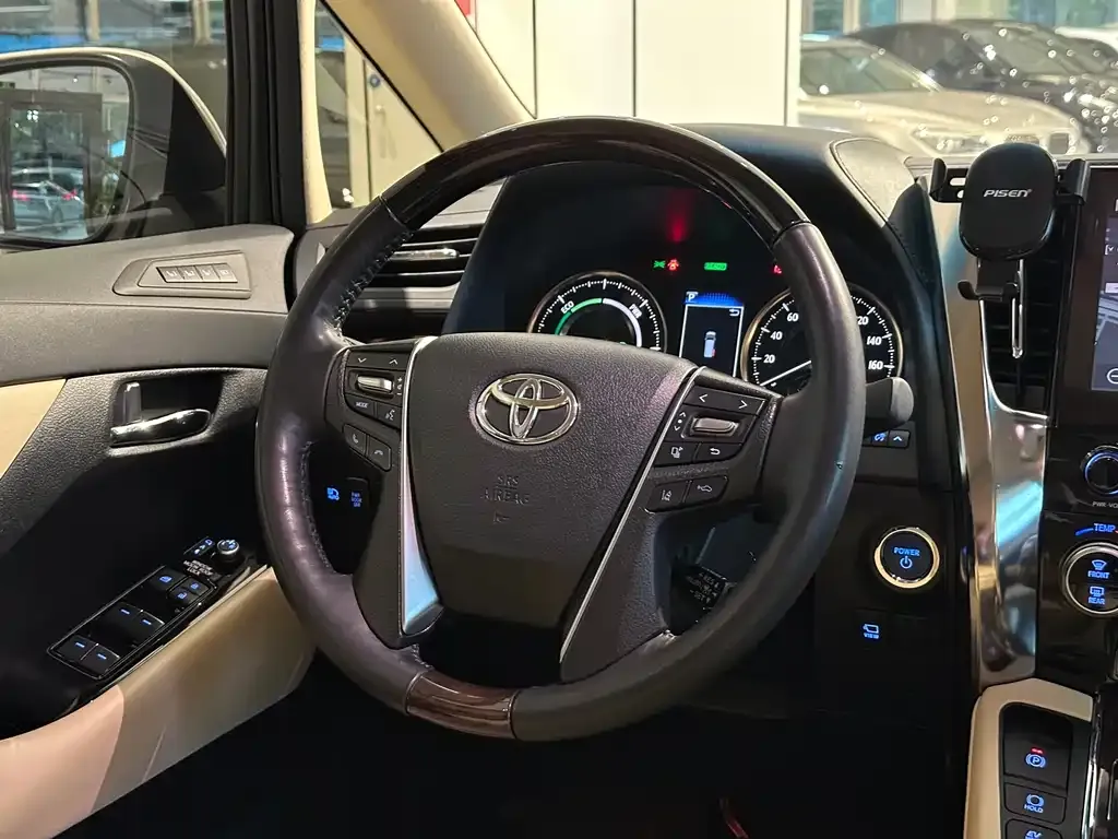 Toyota Alphard 2023 из CN, фото 8