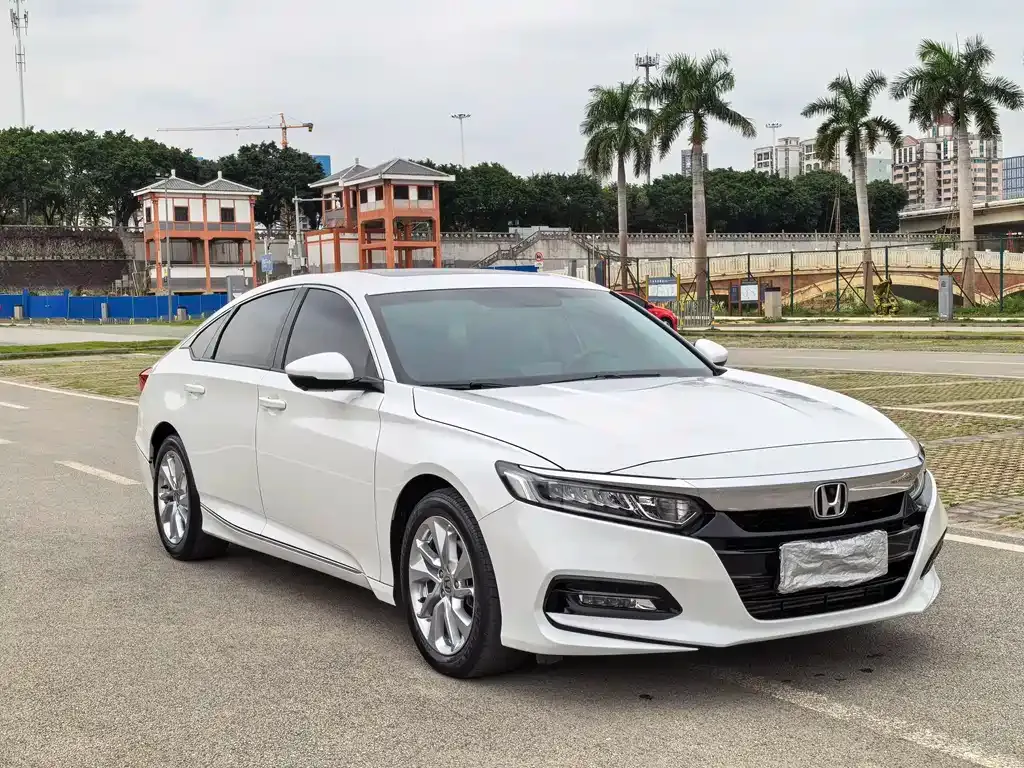 Honda Accord — фото 6