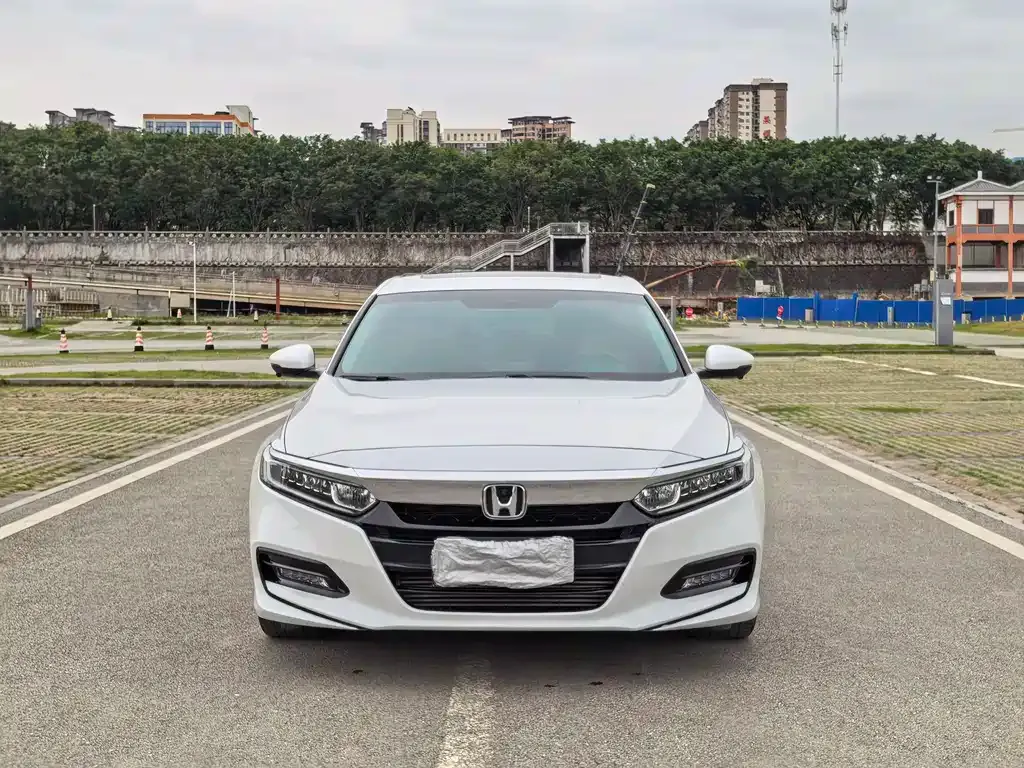 Honda Accord — фото 2