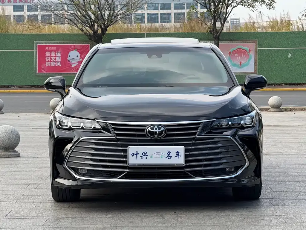 Toyota Avalon — фото 8