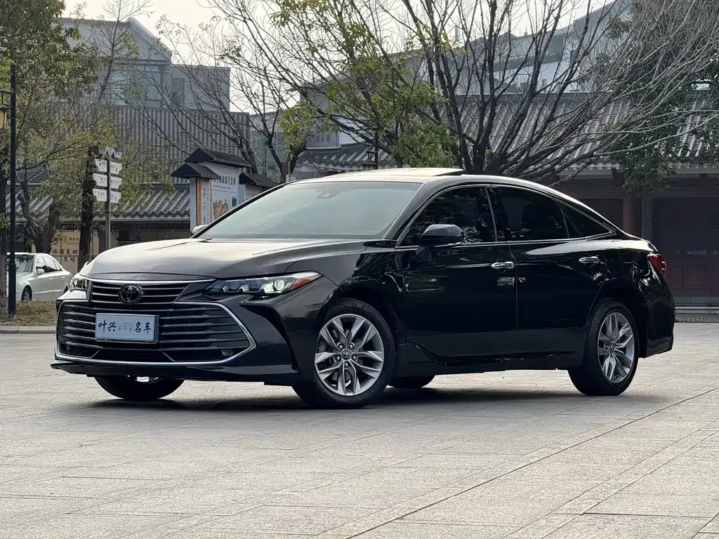Toyota Avalon — фото 9