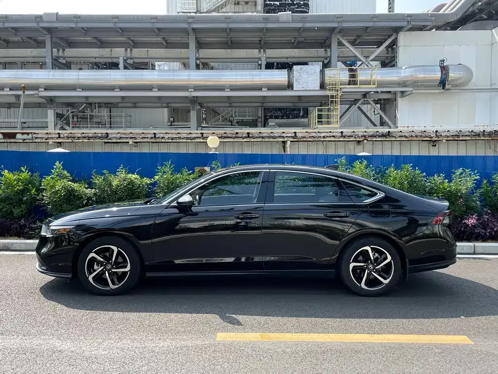 Honda Accord — фото 6