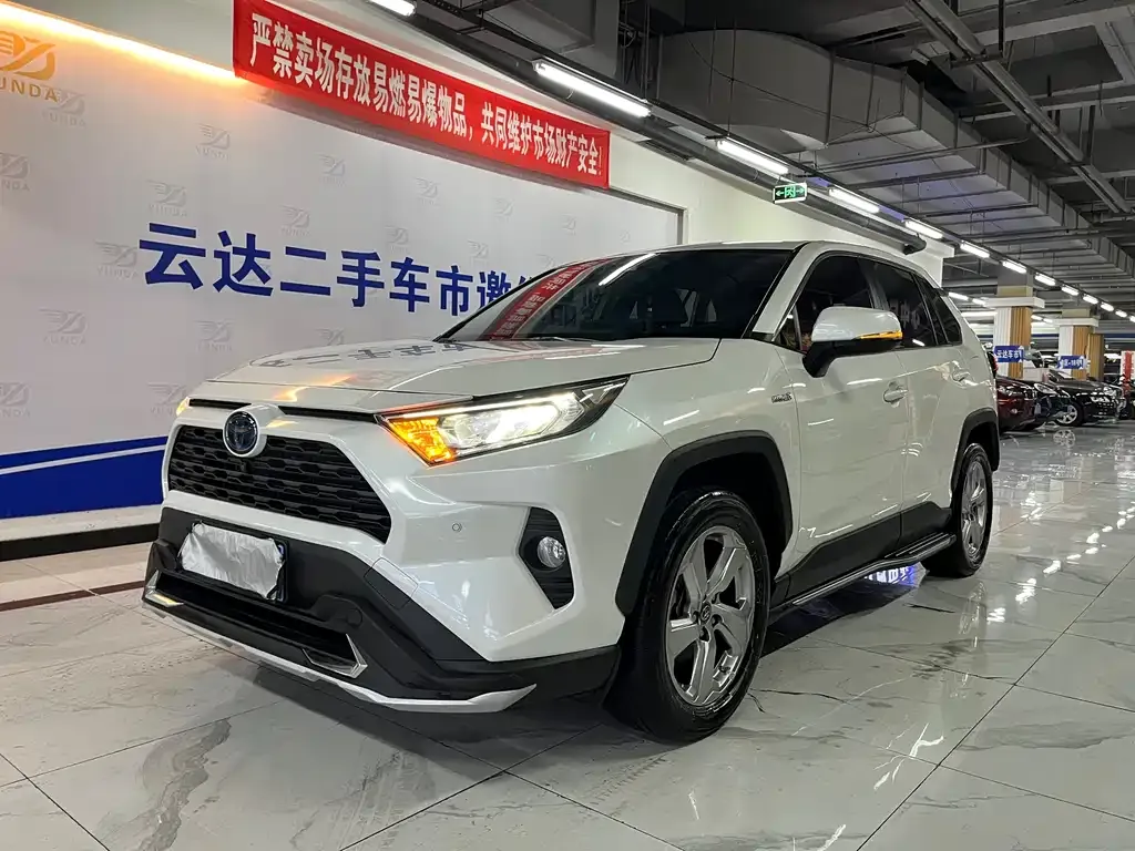 Toyota RAV4 — фото 2