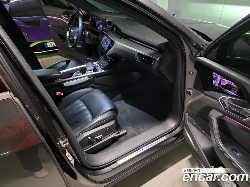 Audi e-tron 2021 из KR, фото 2