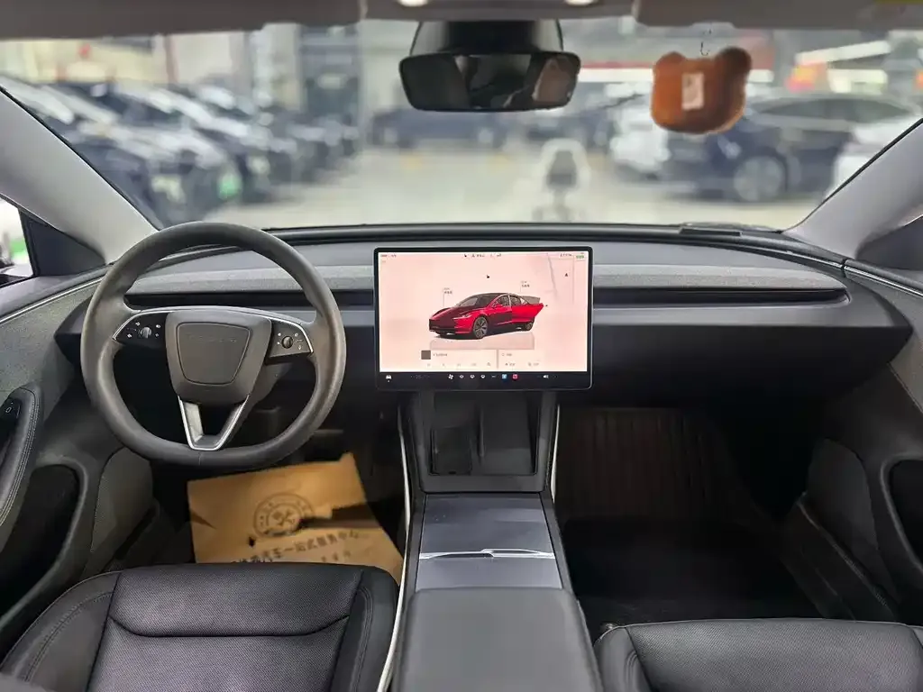 Tesla Model 3 — фото 4