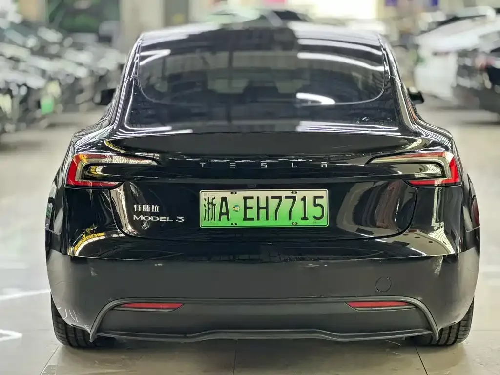 Tesla Model 3 — фото 6
