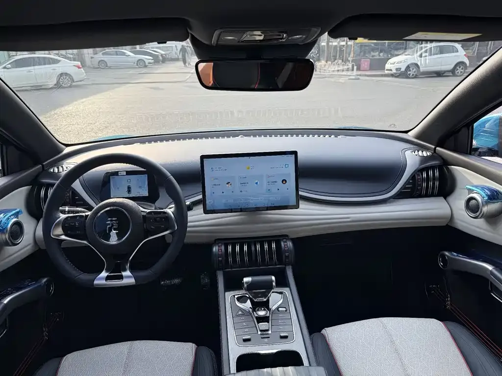BYD Yuan Plus — фото 7