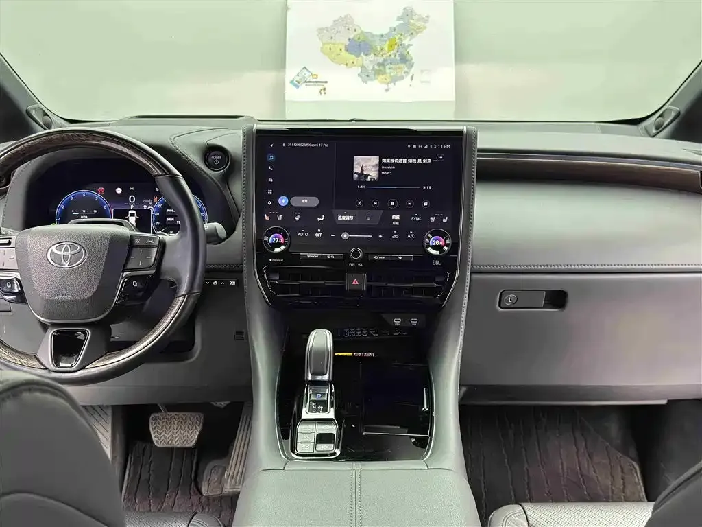 Toyota Alphard — фото 9