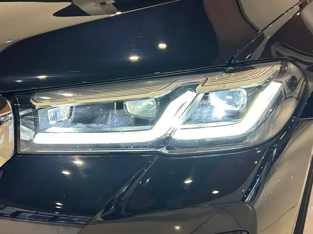 BMW 5 Series 2024 из CN, фото 9