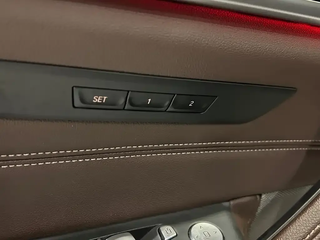 BMW 5 Series 2024 из CN, фото 2