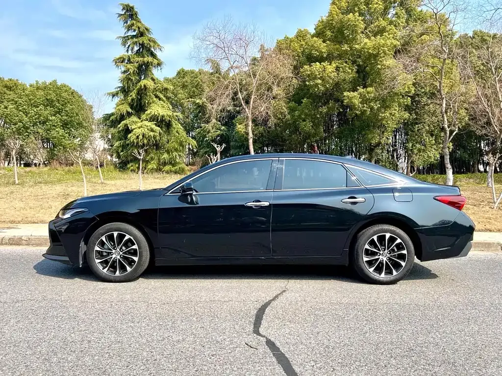 Toyota Avalon 2023 из CN, фото 9