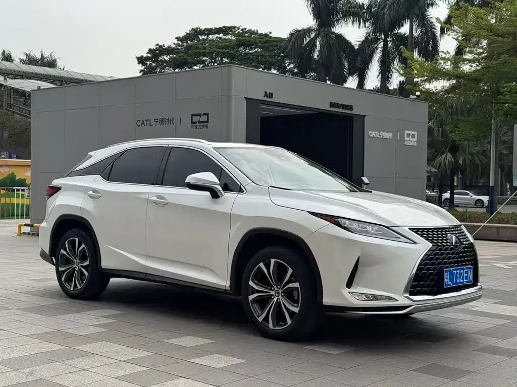 Lexus RX — фото 8