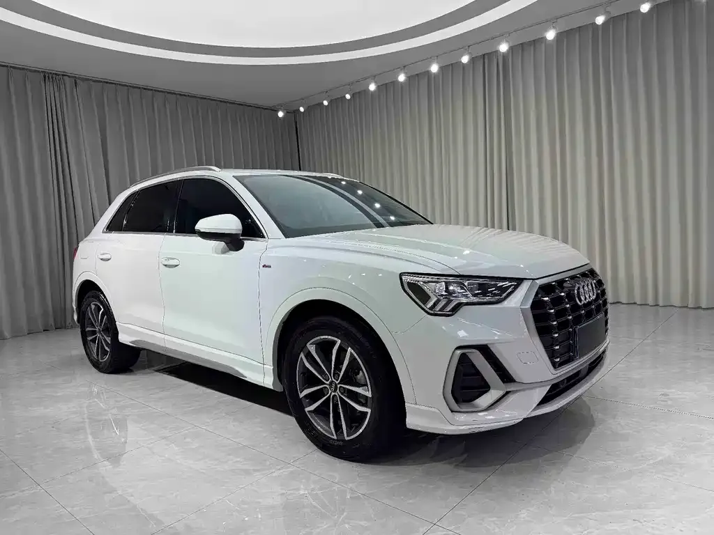 Audi Q3 2022 из CN, фото 2