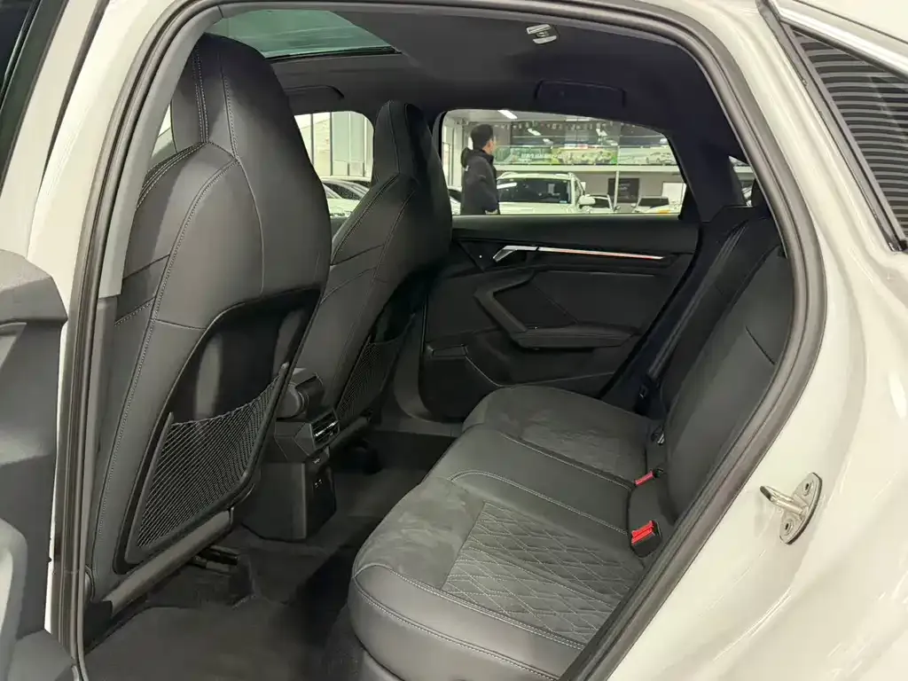 Audi A3 2023 из CN, фото 6