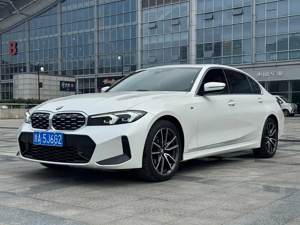 BMW 3 Series — фото 1