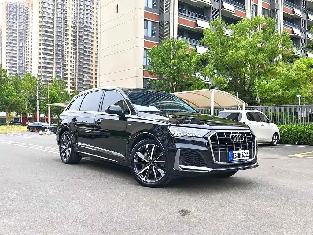 Audi Q7 — фото 6