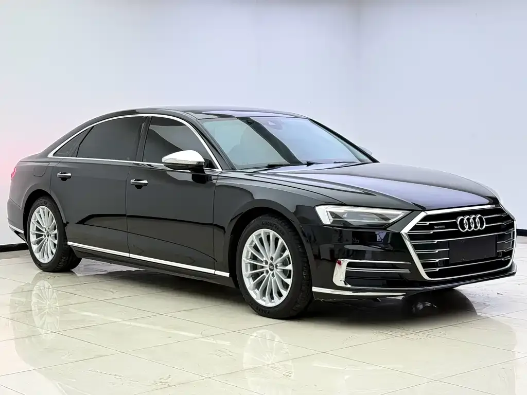Audi A8 — фото 4