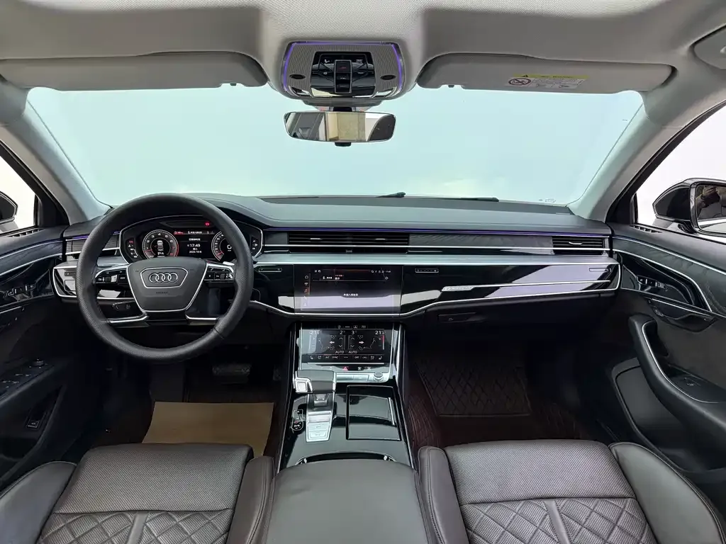 Audi A8 — фото 6