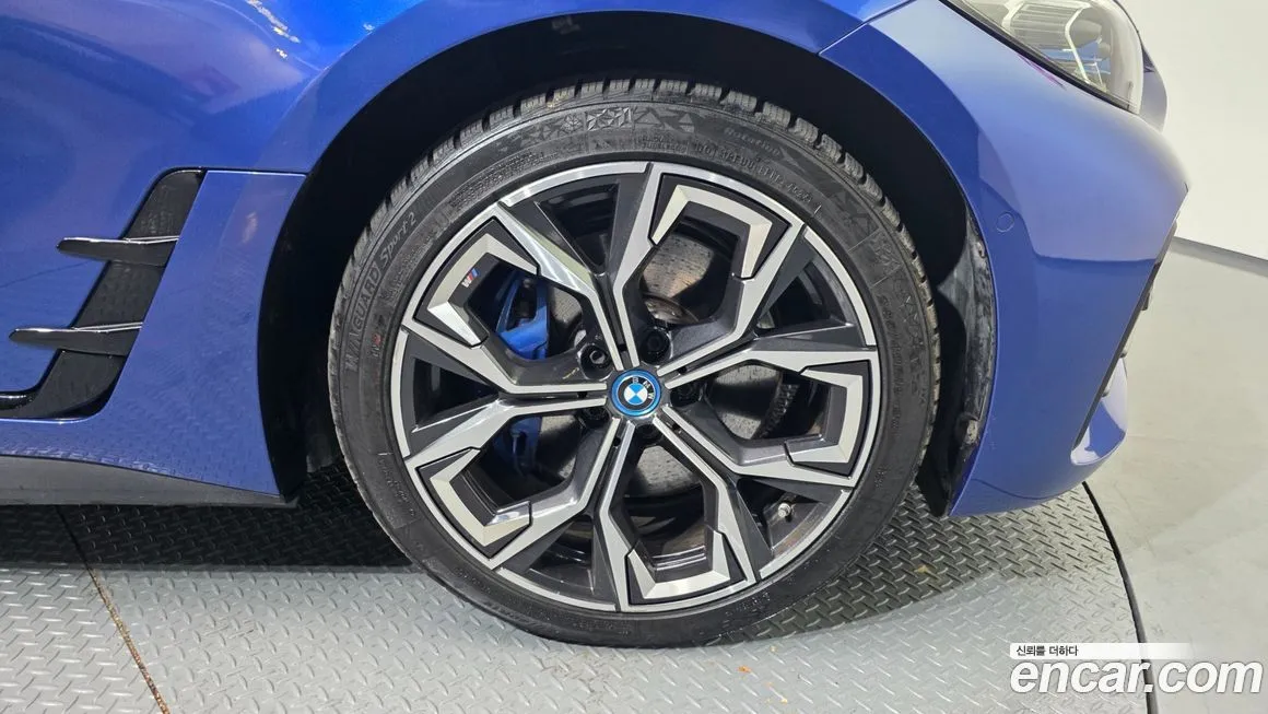 BMW i4 2023 из KR, фото 7