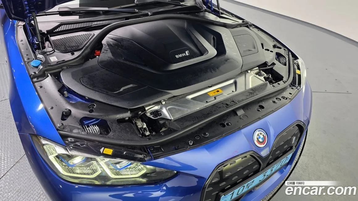 BMW i4 2023 из KR, фото 8