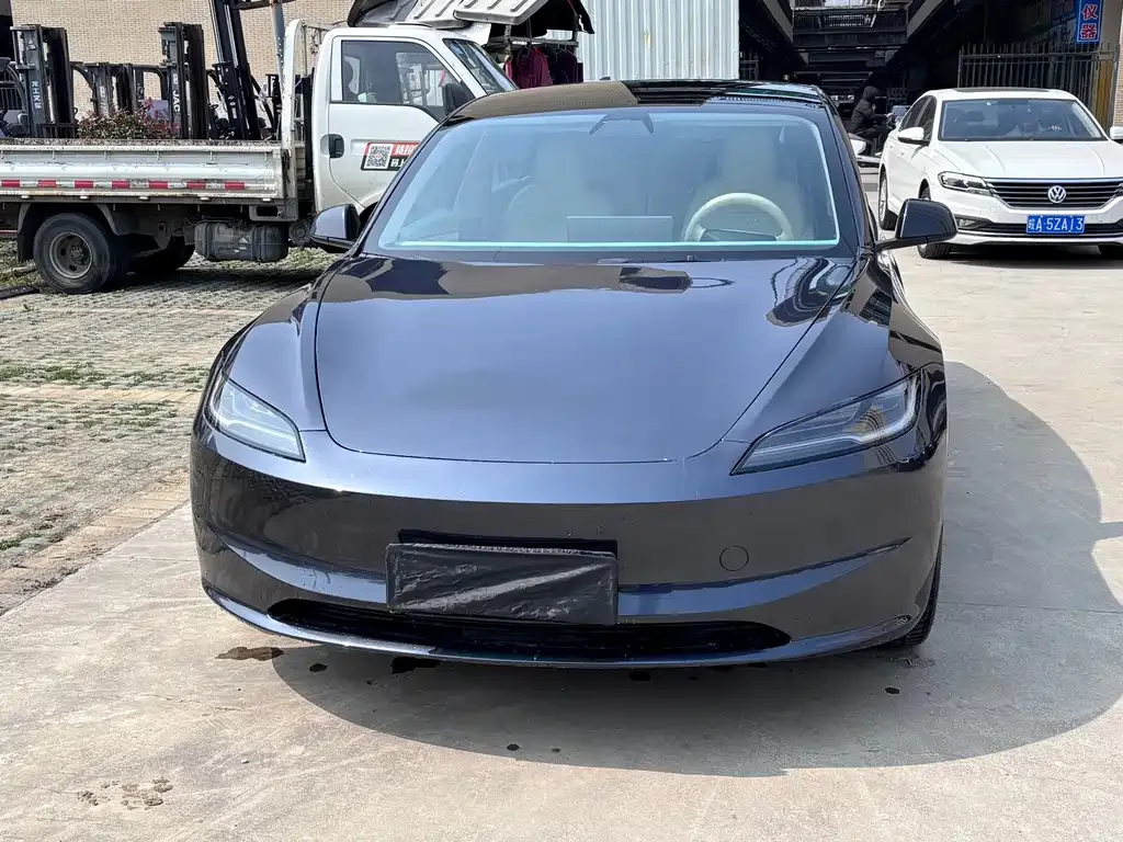 Tesla Model 3 2024 из CN, фото 3