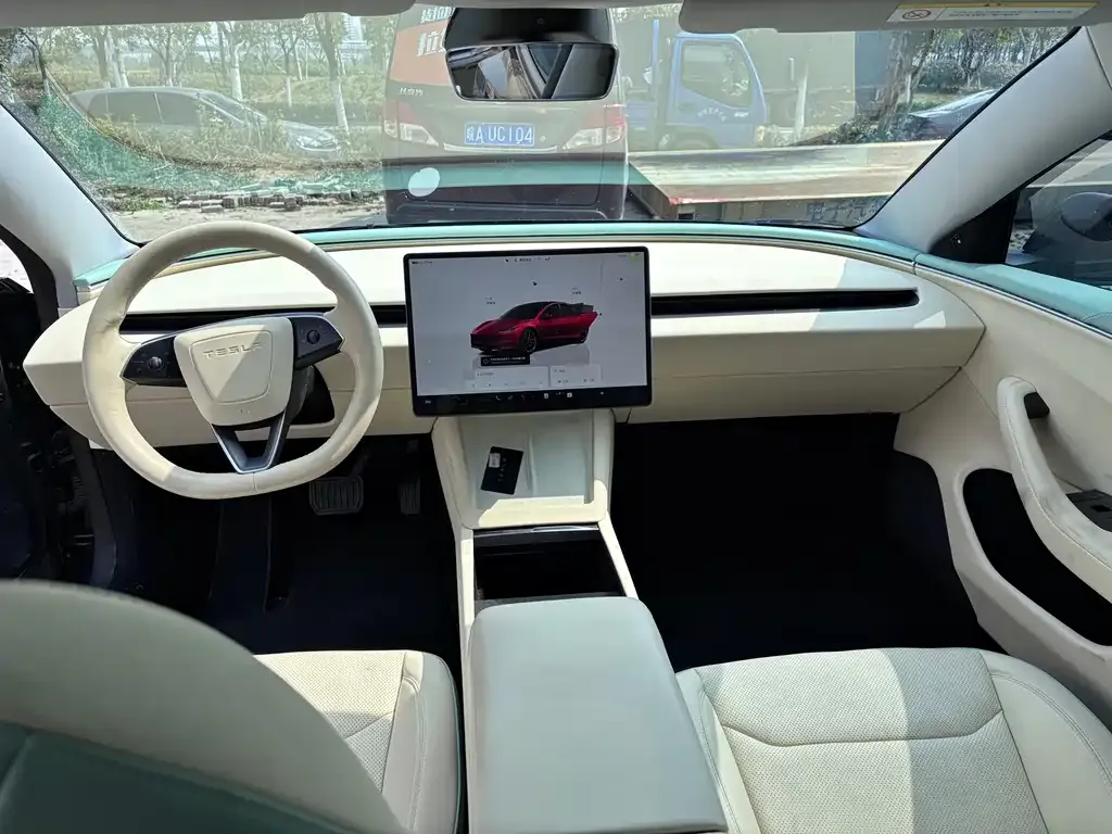 Tesla Model 3 2024 из CN, фото 2