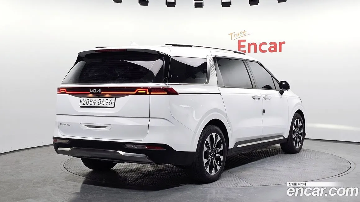 Kia Carnival 2023 из KR, фото 2