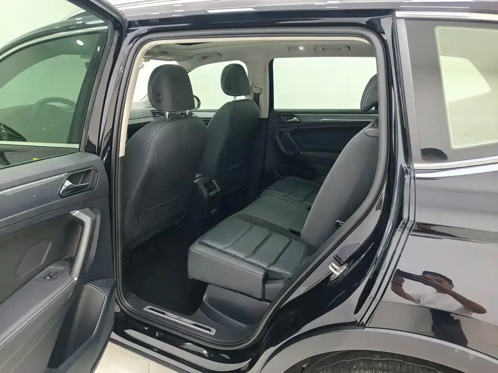 Volkswagen Tiguan L 2021 из CN, фото 9