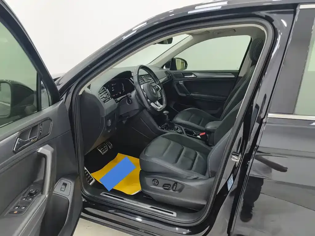 Volkswagen Tiguan L 2021 из CN, фото 10
