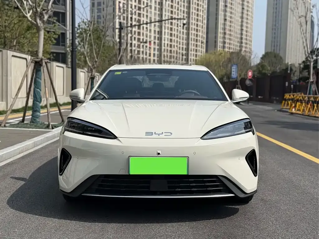 BYD Seal 07 DM-i — фото 3