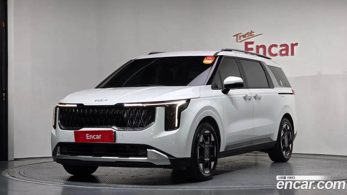 Kia Carnival 9-Seater Prestige