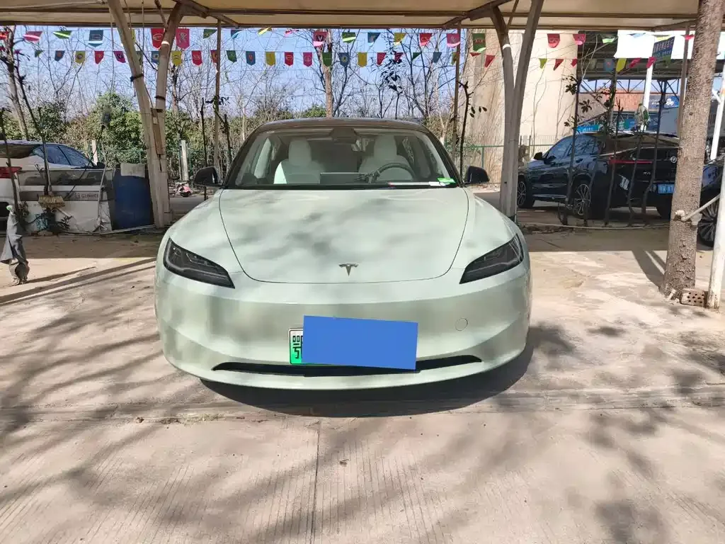 Tesla Model 3 — фото 7