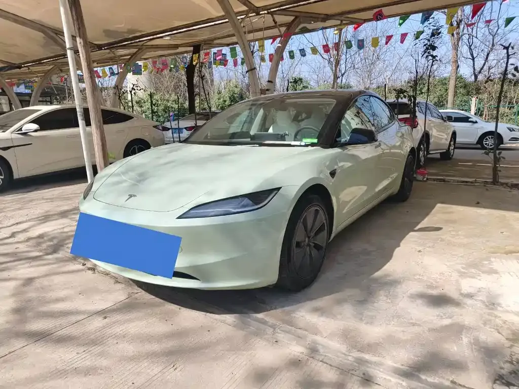 Tesla Model 3 — фото 9