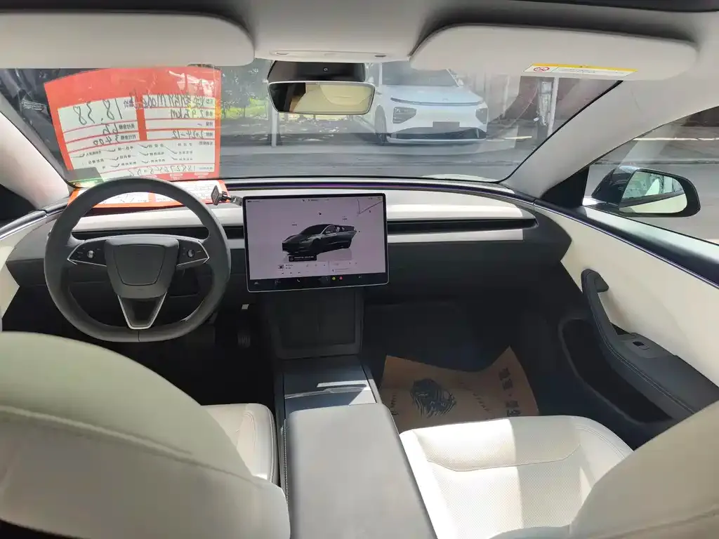 Tesla Model 3 — фото 6