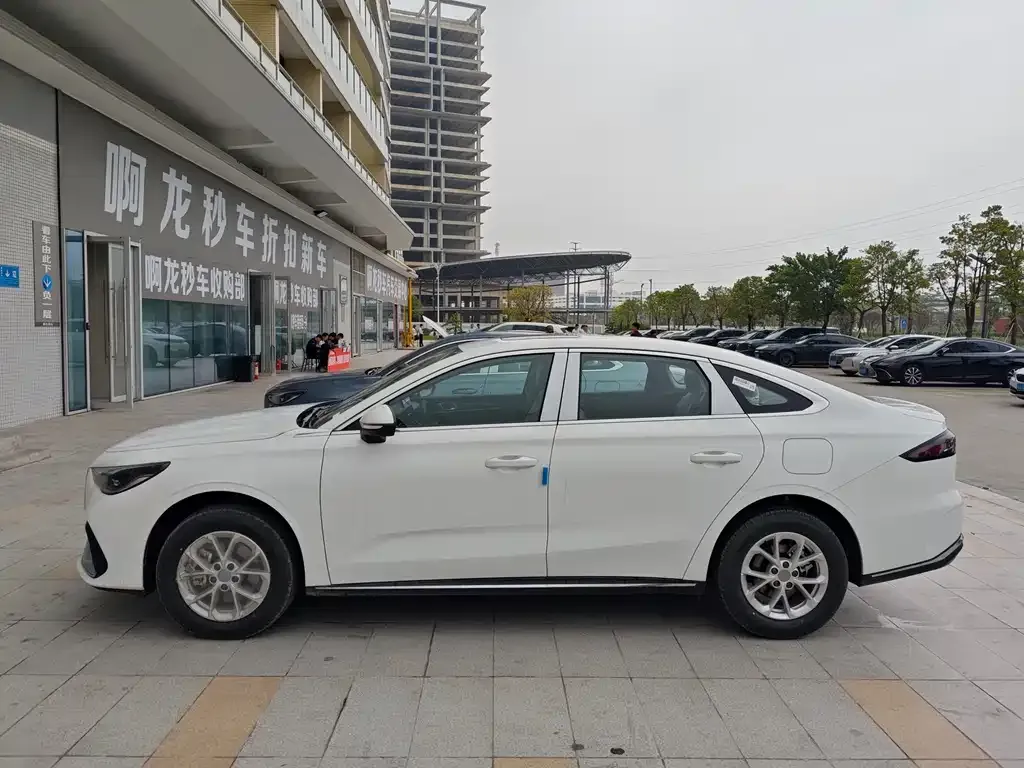 Geely Galaxy Xingyao 6 2026 из CN, фото 10