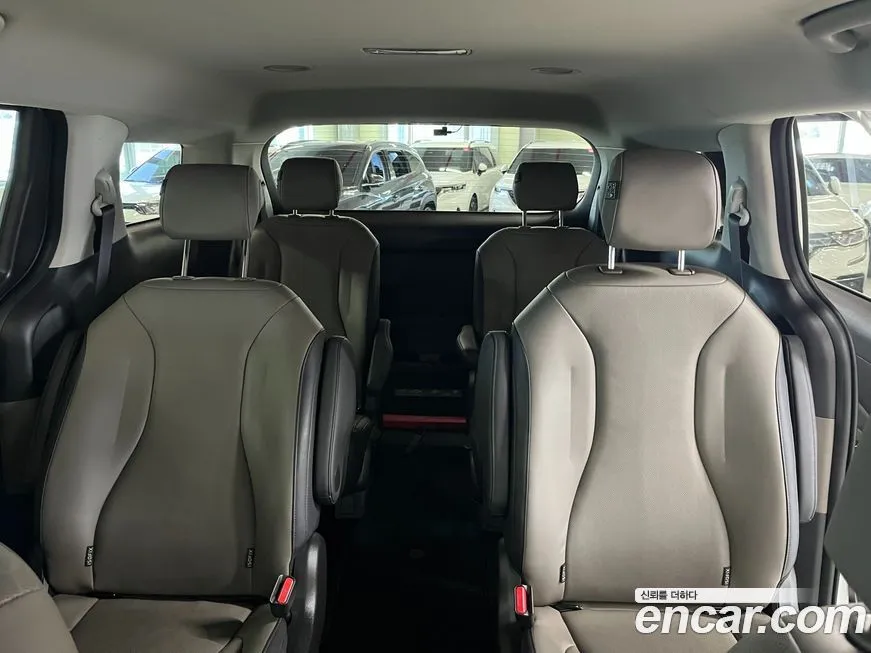 Kia Carnival — фото 6