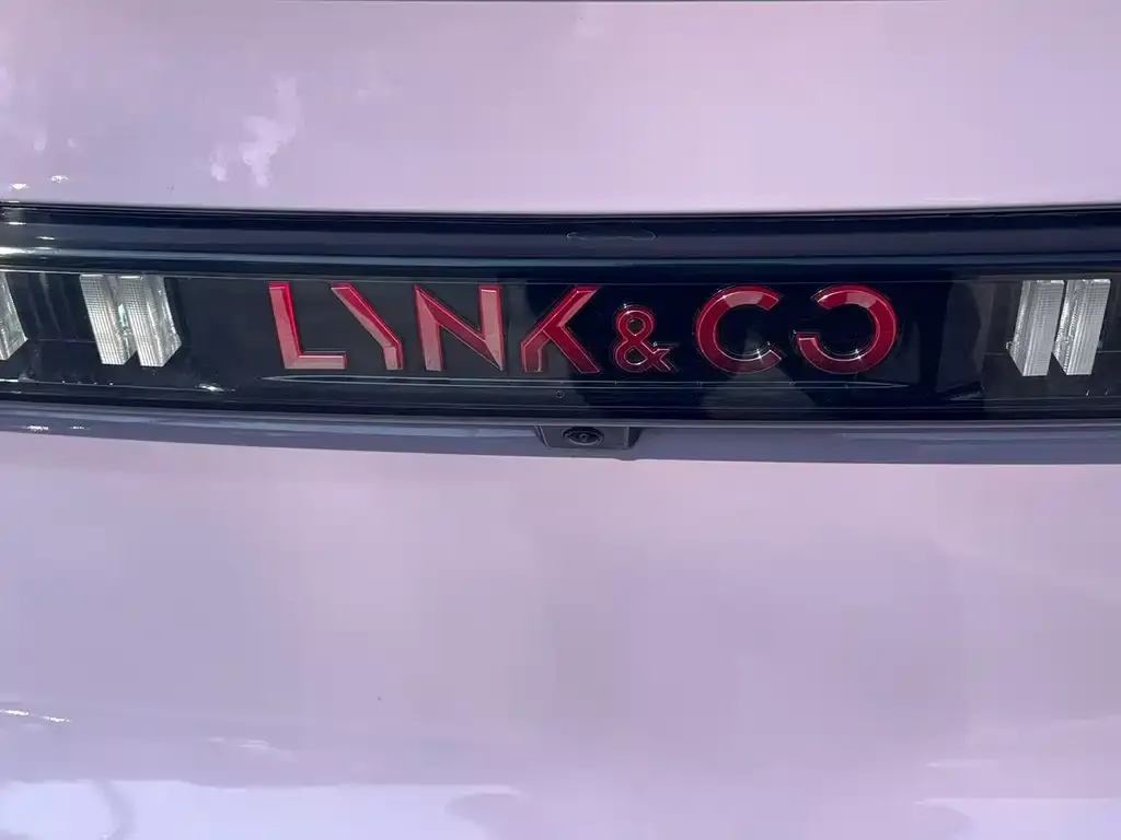 Lynk & Co 03 2023 из CN, фото 4