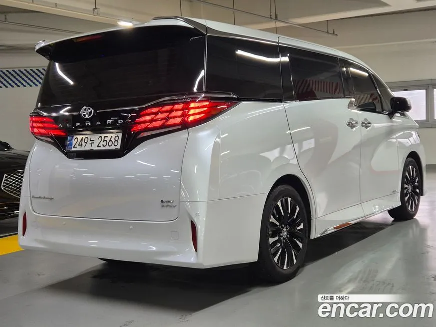 Toyota Alphard 2024 из KR, фото 7