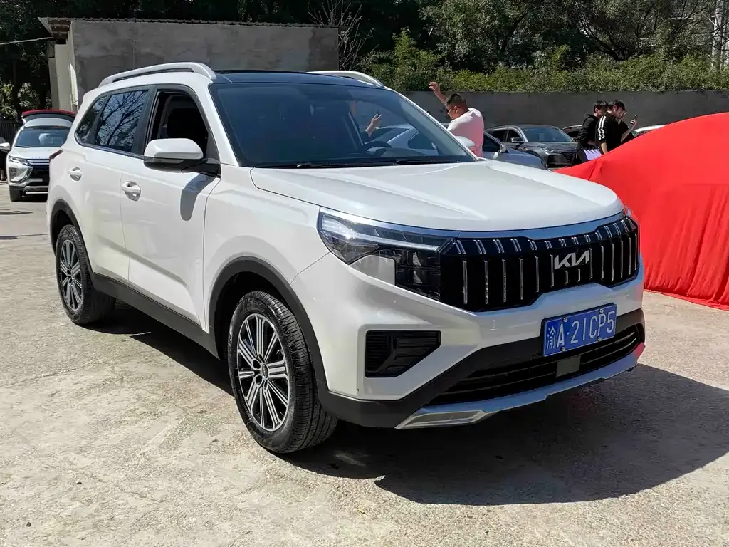 Kia Sportage — фото 8