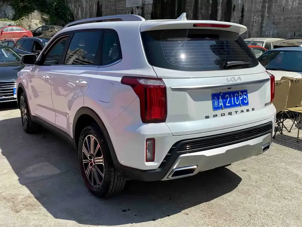 Kia Sportage — фото 6