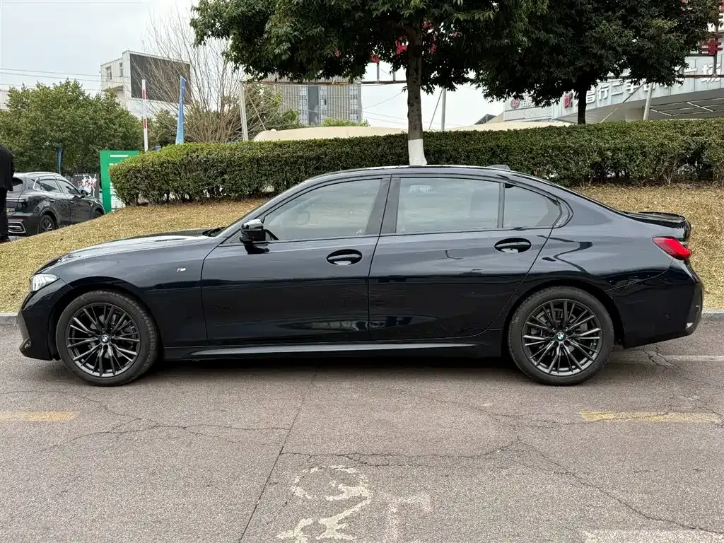 BMW 3 Series 2022 из CN, фото 9