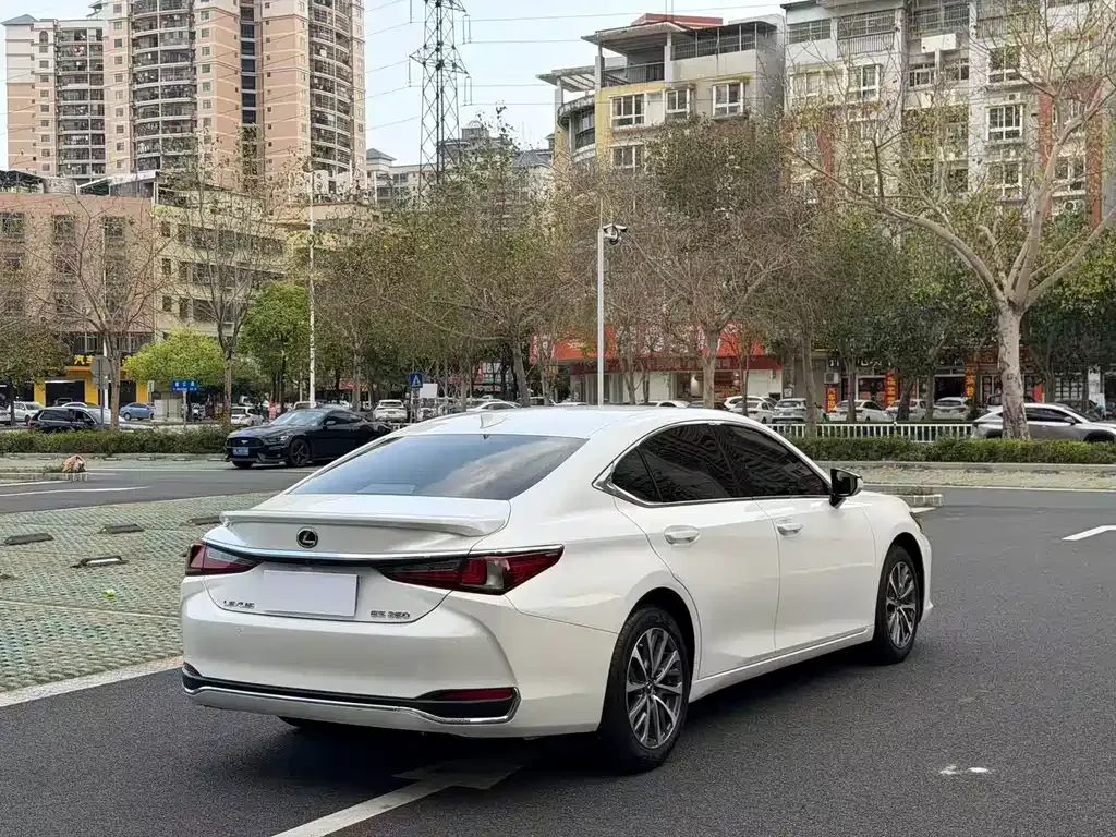 Lexus ES 2023 из CN, фото 6