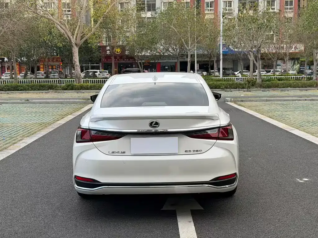 Lexus ES 2023 из CN, фото 5