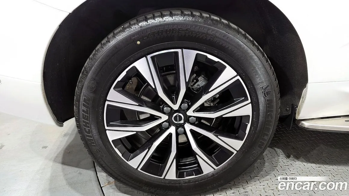 Volvo XC60 2023 из KR, фото 7