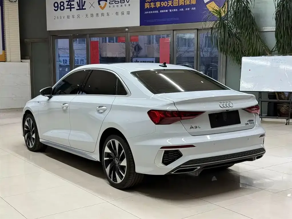 Audi A3 2023 из CN, фото 9