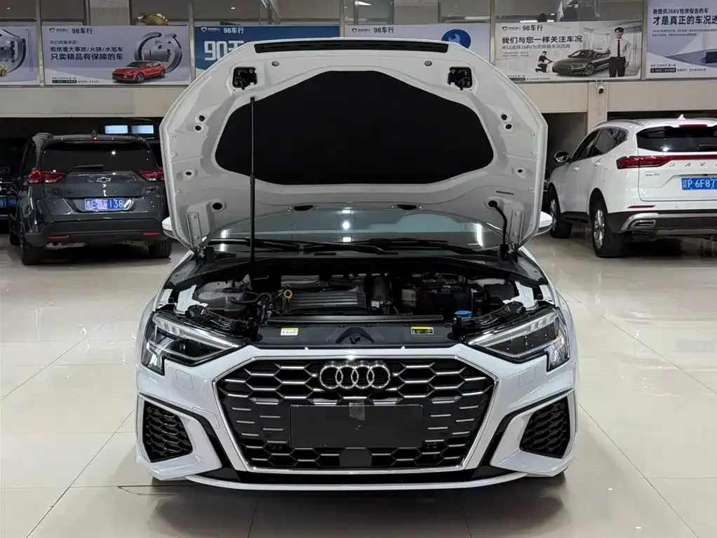 Audi A3 2023 из CN, фото 5