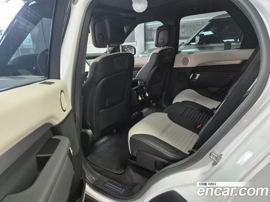 Land Rover Discovery 2023 из KR, фото 8