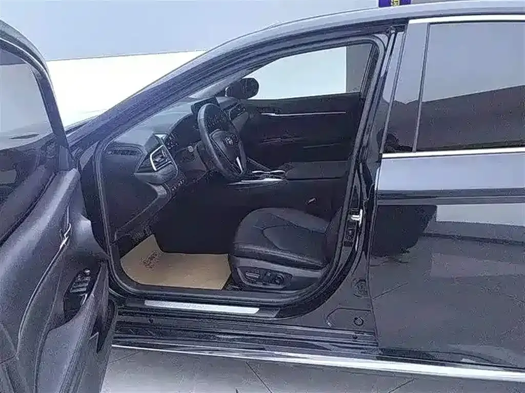 Toyota Camry 2023 из CN, фото 4
