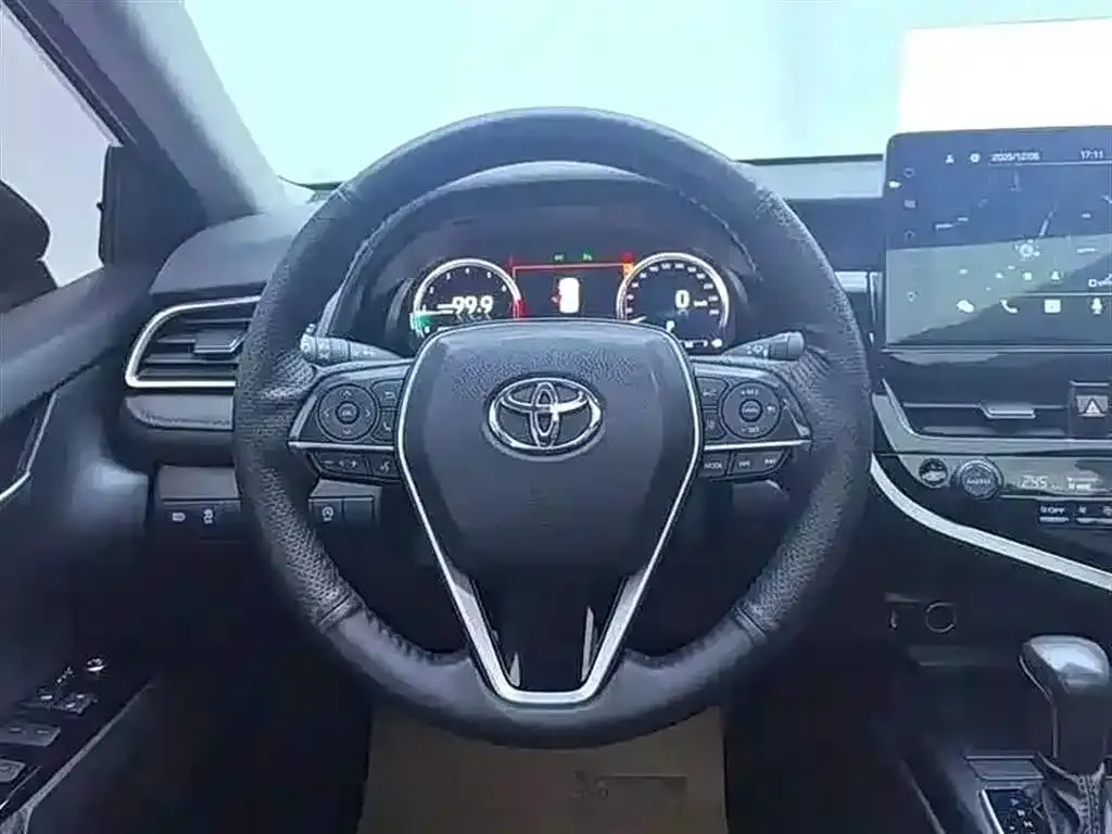 Toyota Camry 2023 из CN, фото 6